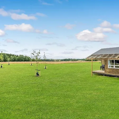 1 Bedroom Pet Friendly In *